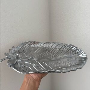 Fitz And Floyd Flower Leaf
Pattern Serving Platter Silver
